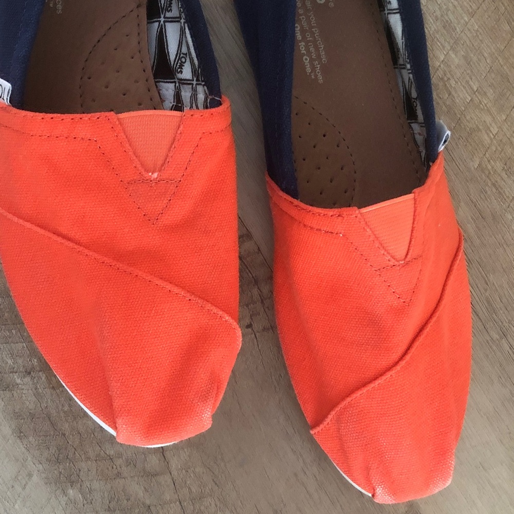 Toms Orange and Navy Women's Shoes - Picture 2 of 6